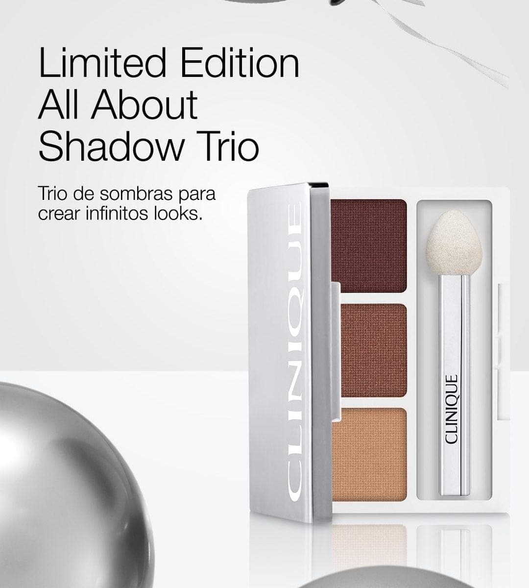 Paleta de sombras de ojos es el estuche Clinique All About Shadow