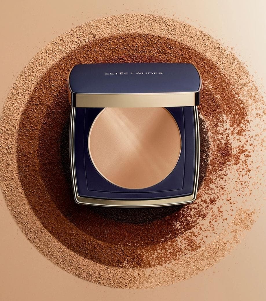 Base en polvo Estée Lauder Double Wear Stay-In-Place Matte Powder Foundation.
